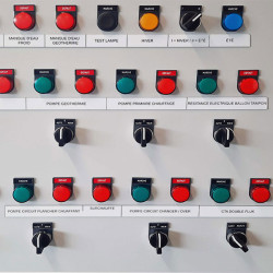 Étiquette télémécanique gravure laser sur gravoply 2 lignes