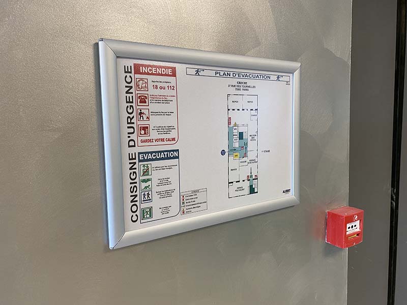 plan d'évacuation cadre clic clac signalétique de sécurité
