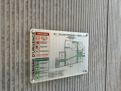 Affichages obligatoires dans les ERP : guide complet